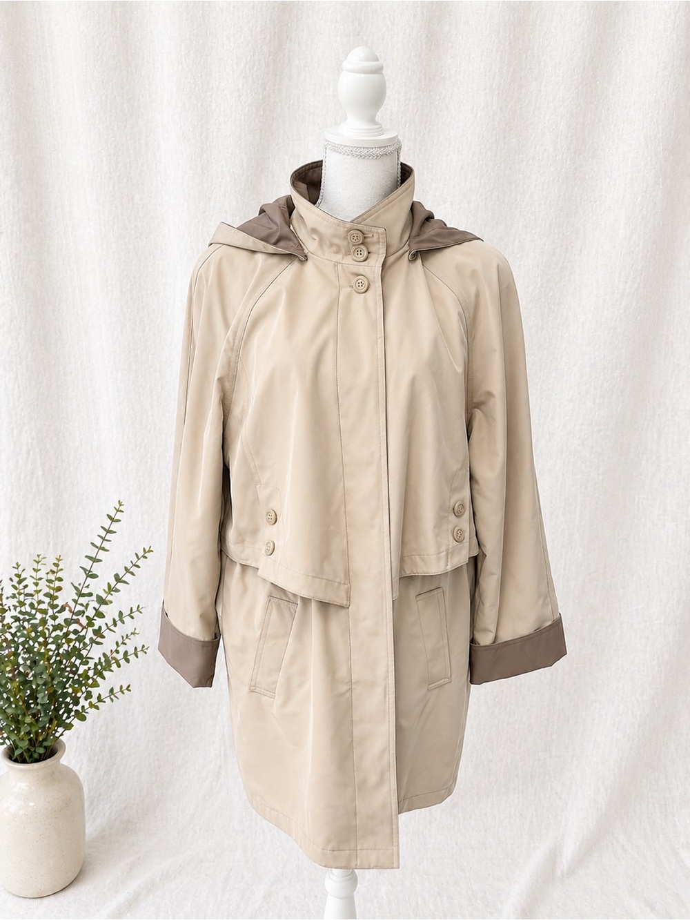 Liz Claiborne Two-Tone Beige Hooded Trench Coat